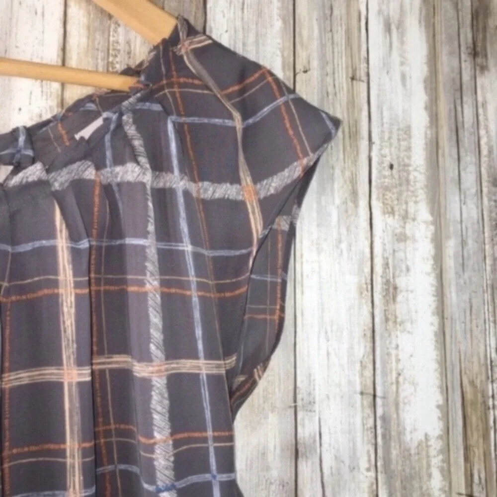 LC Lauren Conrad Scratch Blouse - Picture 2 of 4